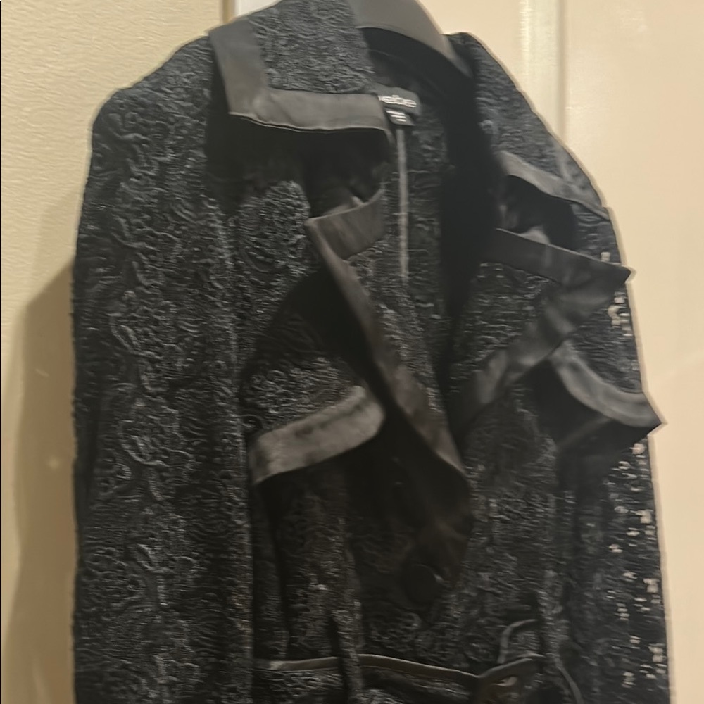 bebe Black Long Sleeve lace and satin blazer with detachable belt. Gorgeous! - Picture 4 of 11